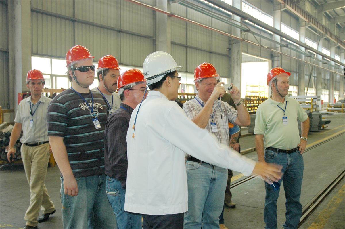 European Union Customers Visit the Group Headquarters