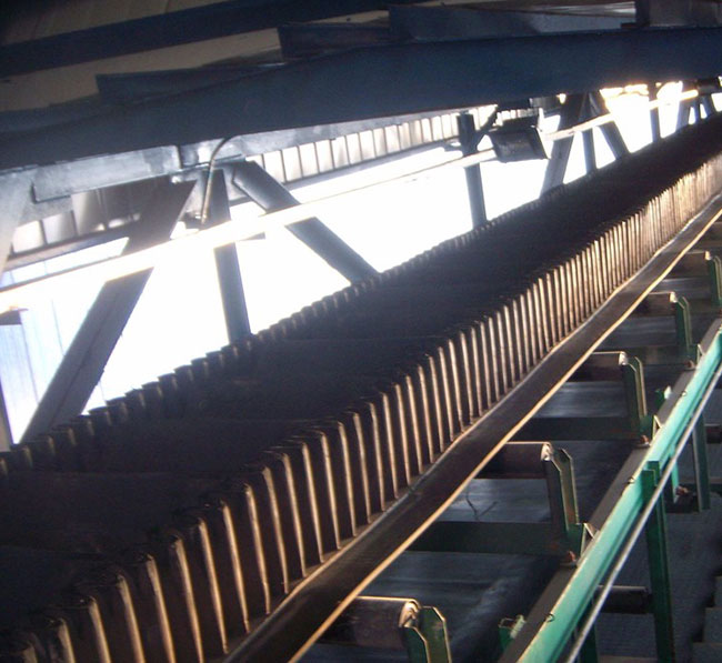 Corrugated Steep Angle Belt Conveyor